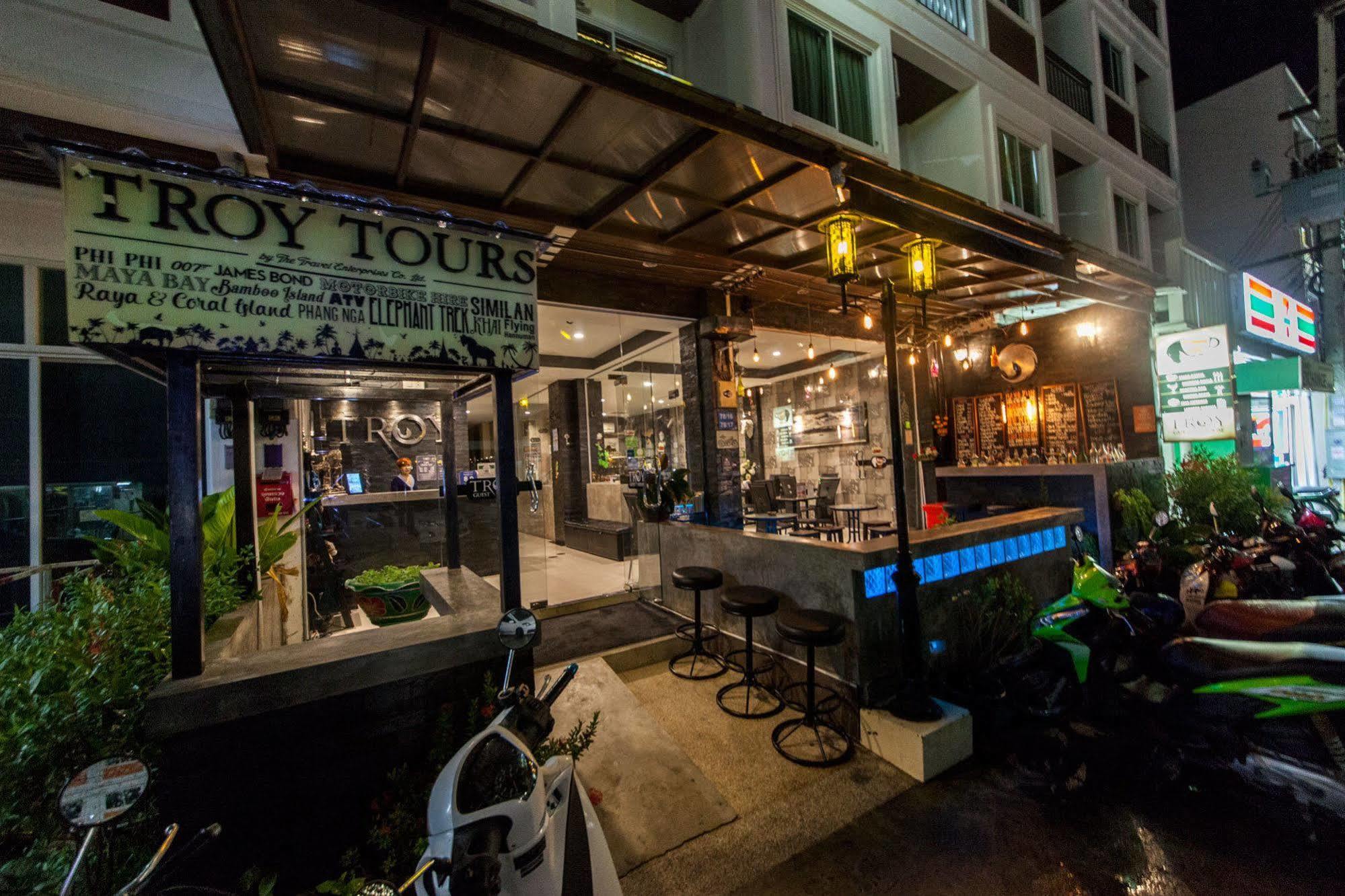 Oyo 75321 Gemma Patong Hotel Phuket Luaran gambar